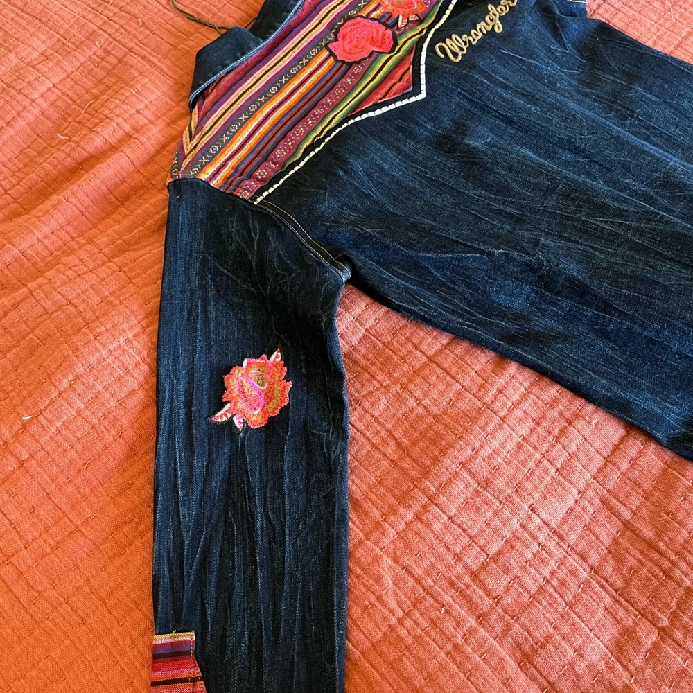 Wrangler button down - Picture 4 of 4